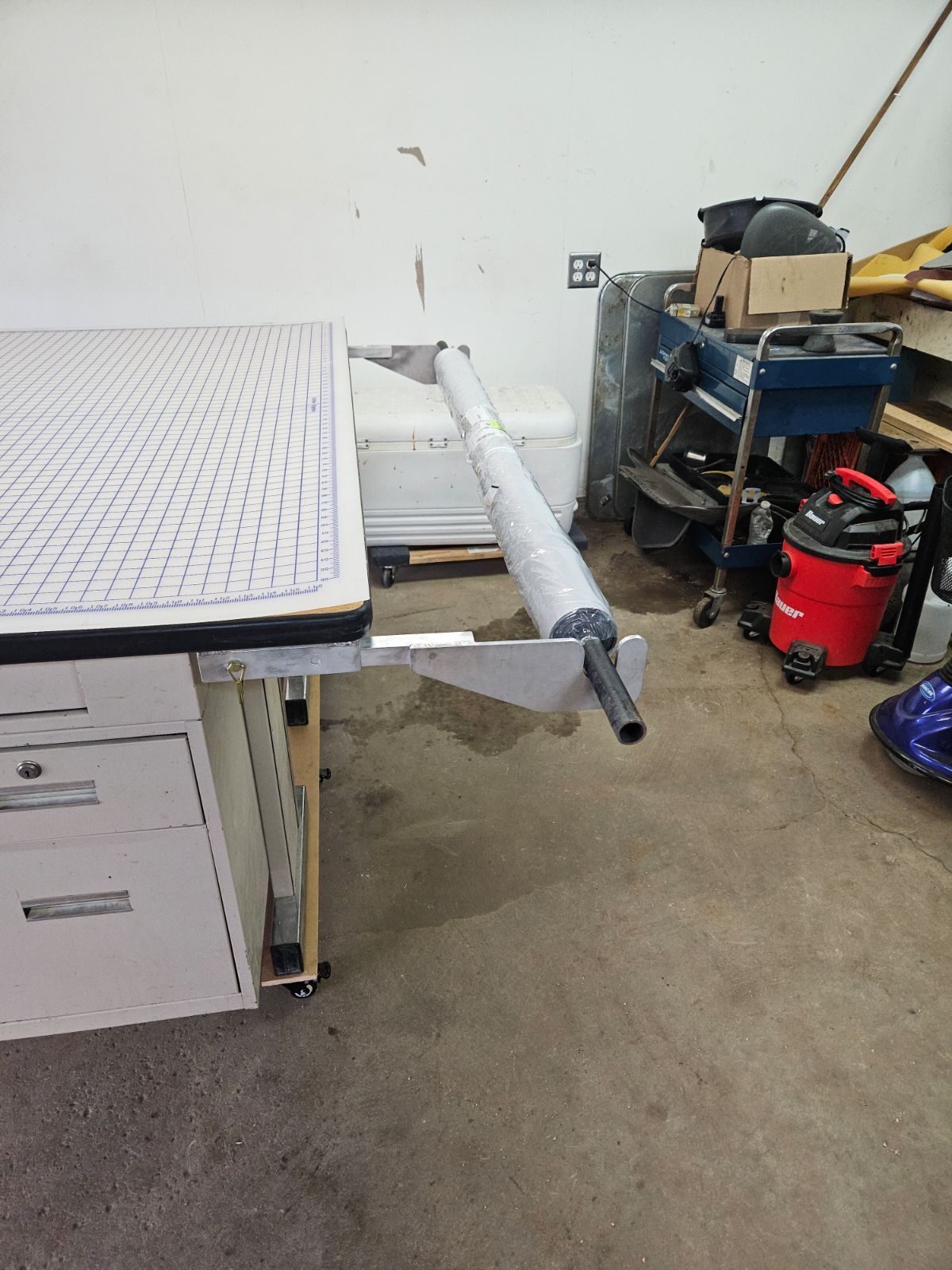 Sewing table 00006.jpg