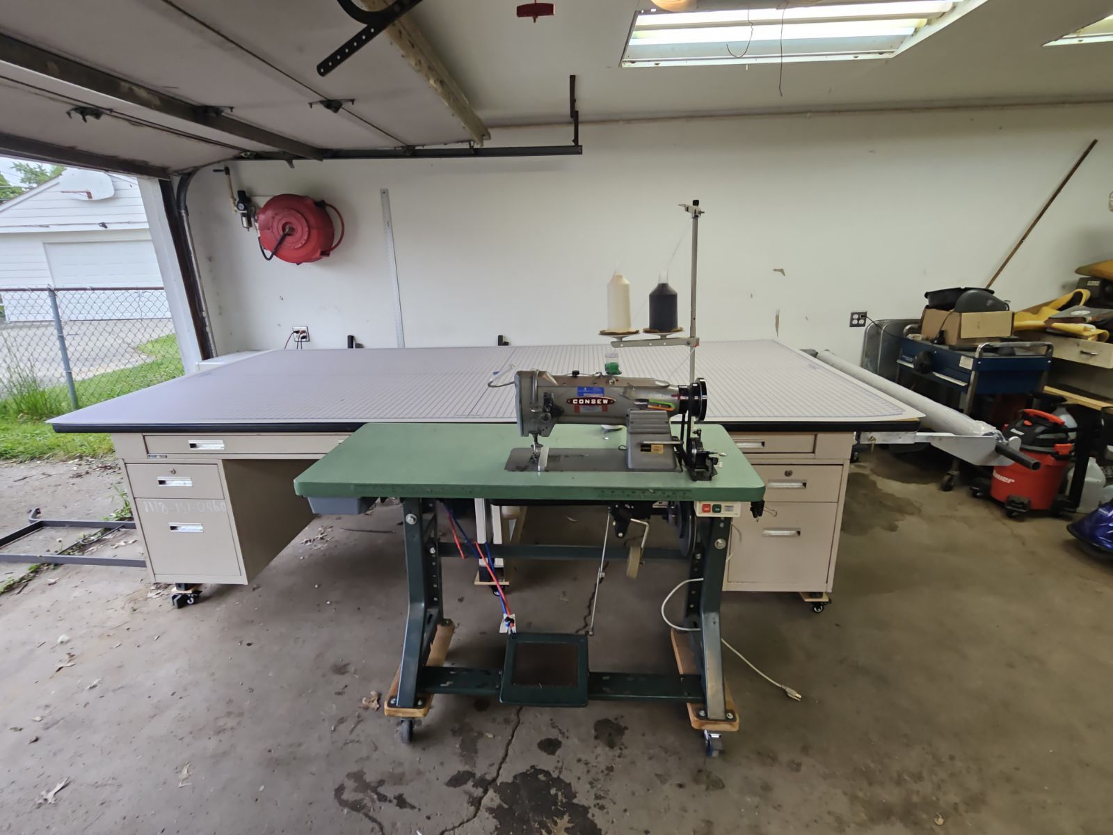 Sewing table 00007.jpg