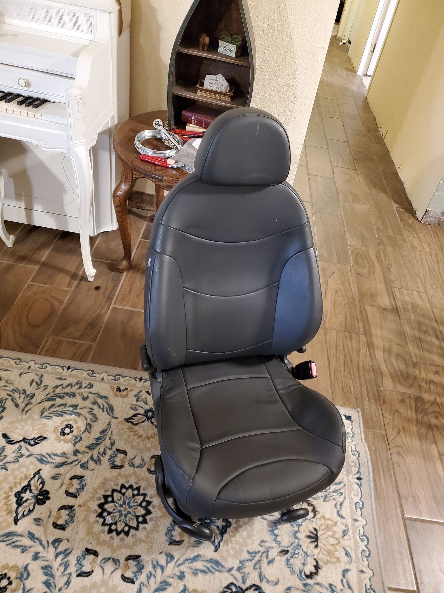 Mini Seat.jpg